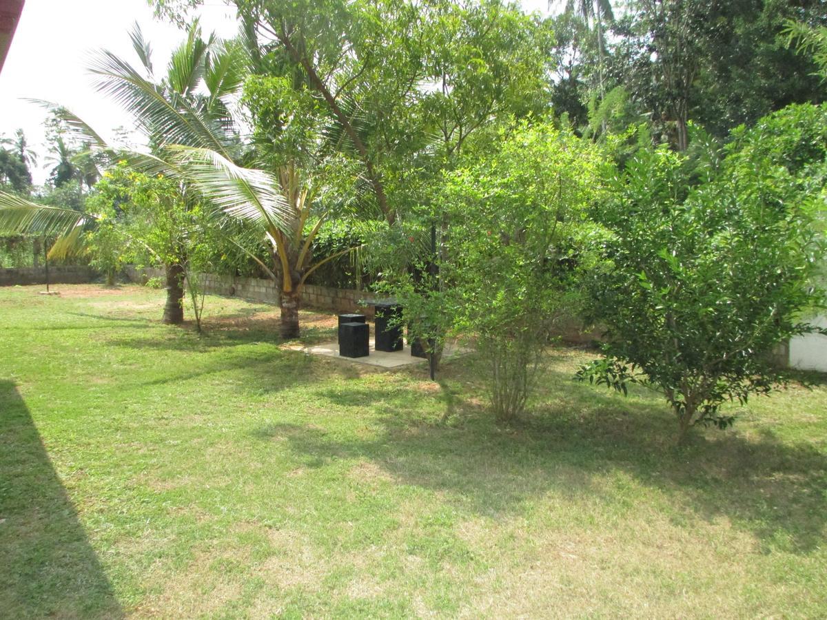 Falcon Villa Induruwa Dış mekan fotoğraf